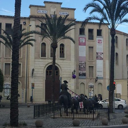 Centre Apartment Near Plaza De Toros Alicante Exterior foto
